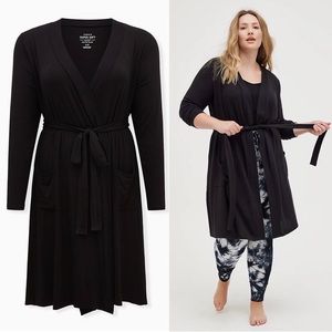 TORRID Super Soft Plush Lounge Robe Black 3X/4X